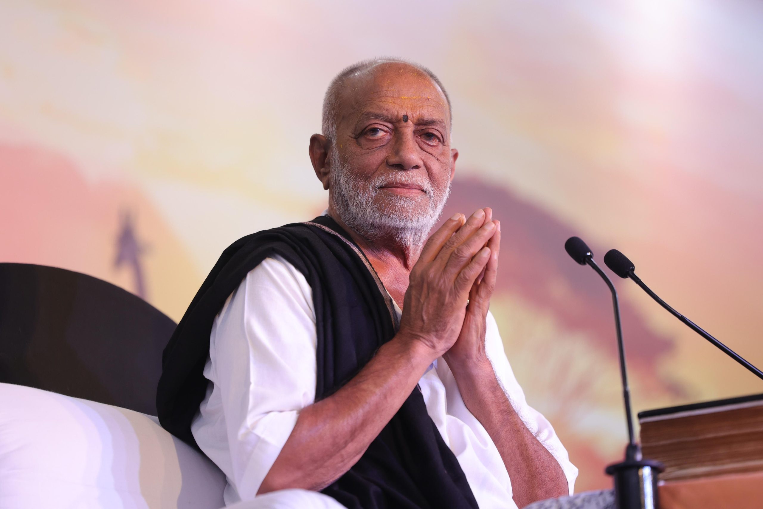 India is not a narrow Mahabharata: Bapu