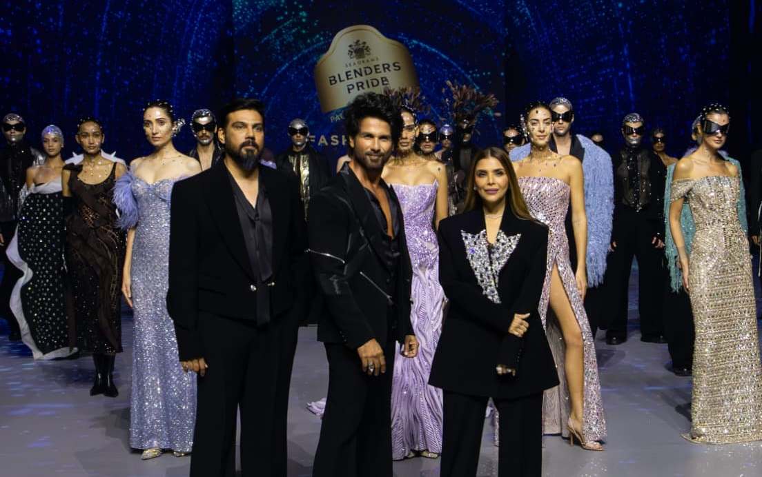 ‘फ्यूचरवर्स ऑफ फैशन’: गुरुग्राम में ब्लेंडर्स प्राइड फैशन टूर ने दिखाया टेक और कुट्योर का नया संगम