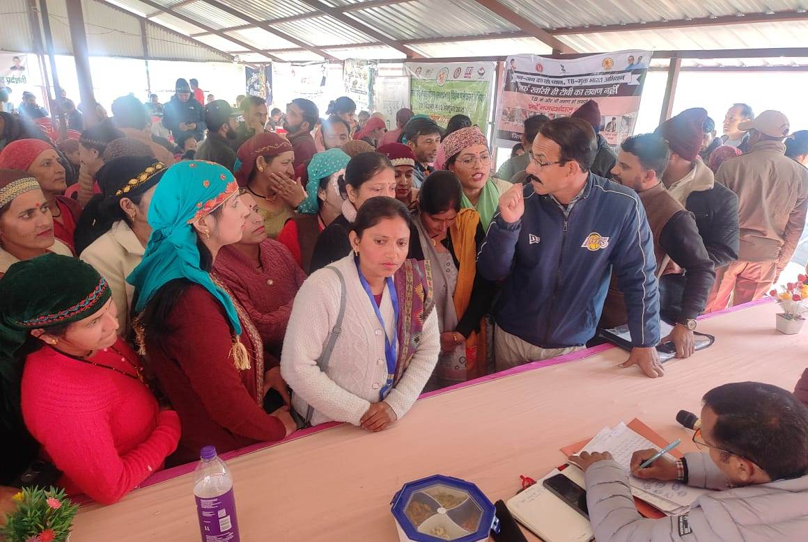 जन-जन के द्वार पहुँची सरकार, बहुउद्देशीय शिविर बने ग्रामीणों की बड़ी राहत