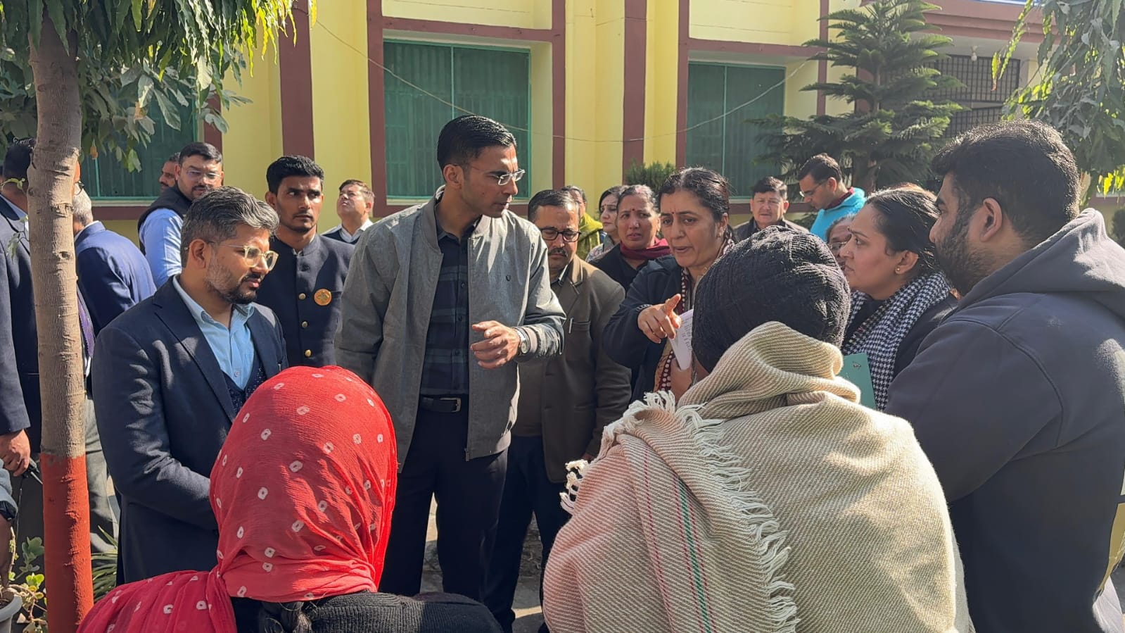 डीएम की पहल से बुजुर्ग महिलाओं को सम्मानजनक आश्रय, 30 बेड का दो मंजिला भवन रिकॉर्ड 01 वर्ष में पूर्णता की ओर