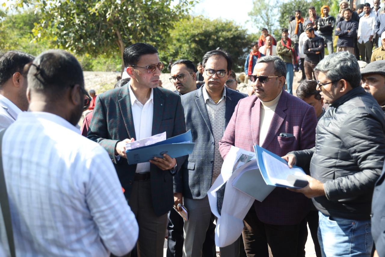 जिला प्रशासन की बड़ी कार्रवाई, गंगा में प्रवाहित हो रहे 14 भवनों का ग्रे-वाटर किया गया बंद