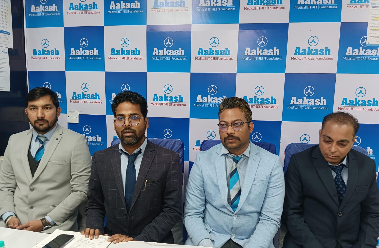 आकाश इंस्टीट्यूट उत्तराखंड में JEE Main 2026 में शानदार प्रदर्शन किया: 20 स्टूडेंट्स ने बहतरीन प्रदर्शन किया