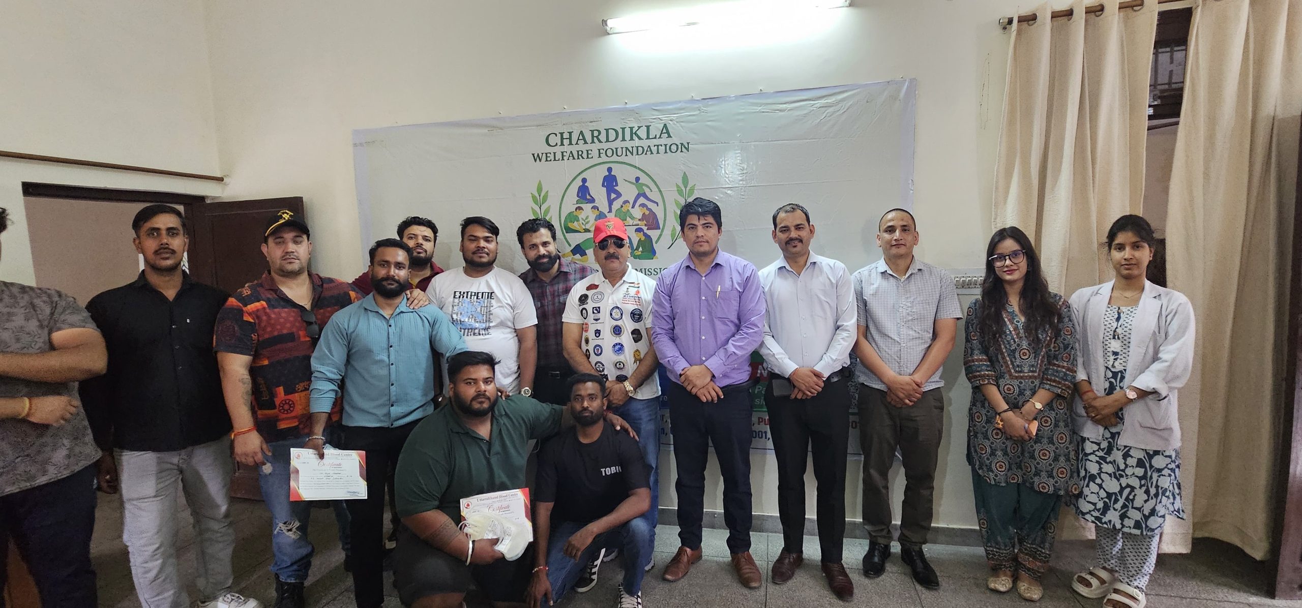 चारदीकला वेलफेयर फाउंडेशन ने उत्तराखंड ब्लड सेंटर के साथ मिलकर वसंत विहार में ब्लड डोनेशन कैंप लगाया