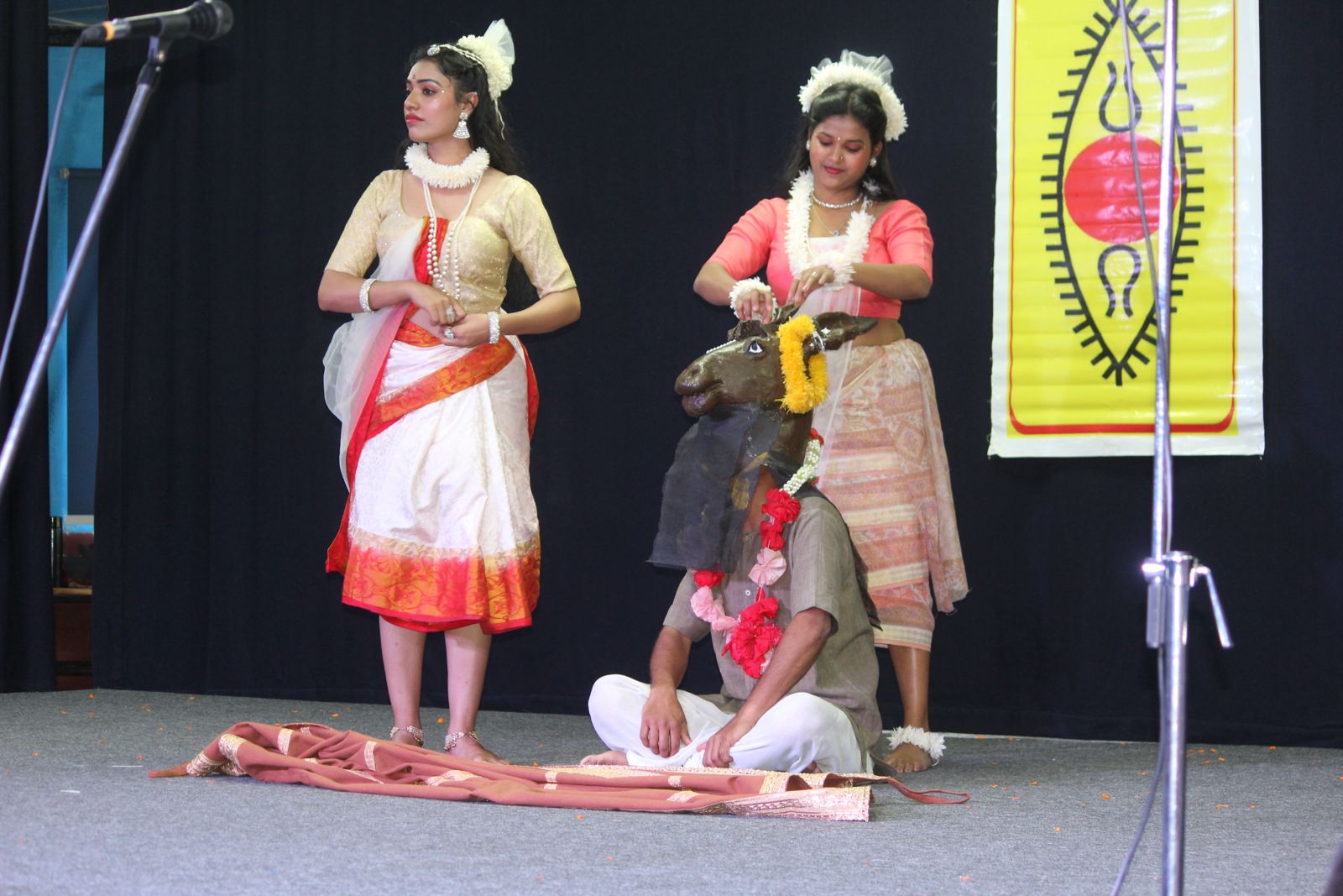 स्पिक मैके द्वारा उत्तराखंड में नाया थिएटर की ‘ए मिडसमर नाइट्स ड्रीम’ की प्रस्तुति