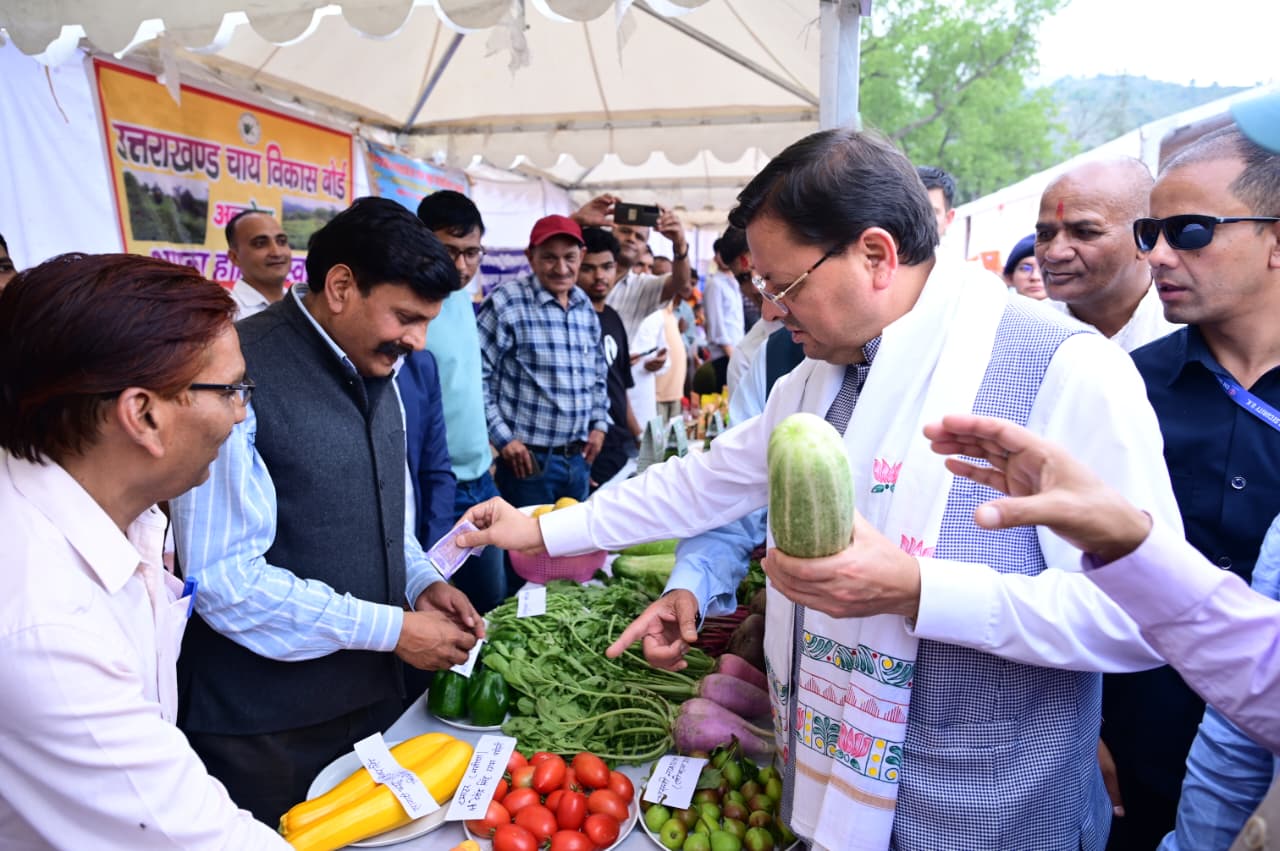 खेत बचाओ अभियान को जनांदोलन बनाने का आह्वान, किसानों ने लिया मिट्टी और कृषि संरक्षण का संकल्प